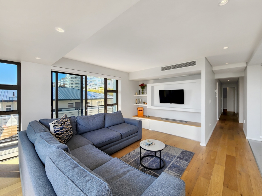 2 Bedroom Property for Sale in Sea Point Western Cape